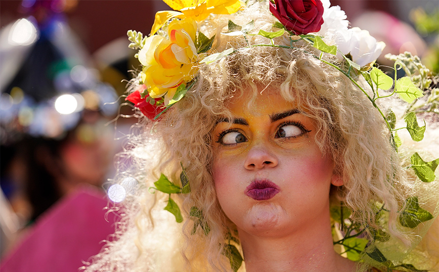 Γυναίκα με αστεία γκριμάτσα Γυναίκα με αστεία γκριμάτσα