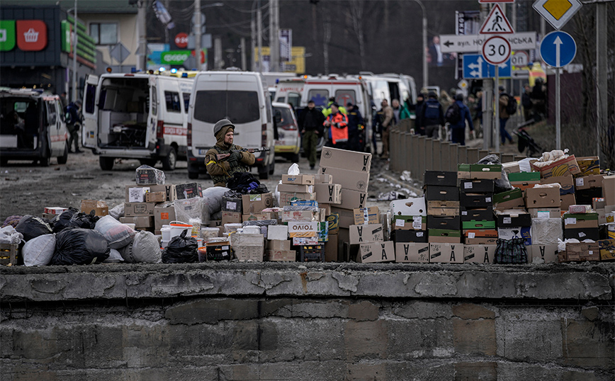 Πόλεμος στην Ουκρανία: Η Μαριούπολη «δέχεται αεροπορική επίθεση, έχουν πληγεί κατοικίες»