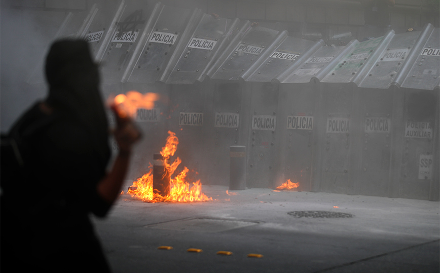 βόμβες μολοτοφ στο Μεξικό βόμβες μολοτοφ στο Μεξικό