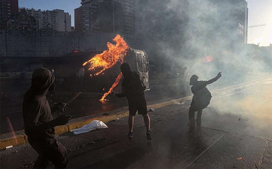 βόμβες μολοτοφ στη Χιλή βόμβες μολοτοφ στη Χιλή