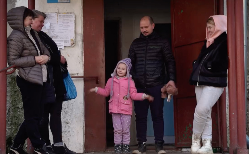 Η 5χρονη Νταϊάνα γιόρτασε τα γενέθλιά της σε καταφύγιο στην Ουκρανία &#8211; «Η τούρτα της ήταν ένα μανταρίνι»