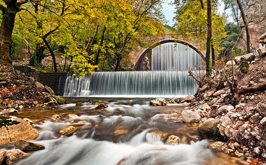 Το γεφύρι της Παλαιοκαρυάς Το γεφύρι της Παλαιοκαρυάς