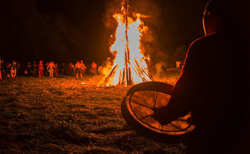 Αποκρυφιστική τελετή Αποκρυφιστική τελετή