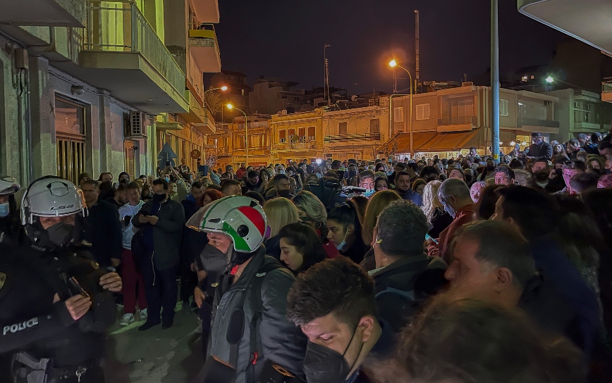 Αστυνομία στην Πάτρα για την Ρούλα Πισπιρίγκου Αστυνομία στην Πάτρα για την Ρούλα Πισπιρίγκου