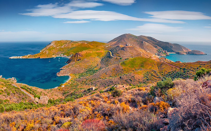 Το Πόρτο Κάγιο και στο βάθος το ακρωτήρι Ταίναρο Το Πόρτο Κάγιο και στο βάθος το ακρωτήρι Ταίναρο