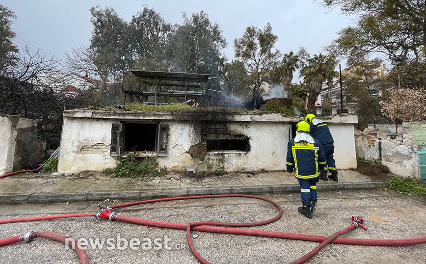 Φωτιά τώρα σε ακατοίκητη μονοκατοικία στη Ριζούπολη