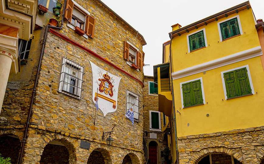 Χωριό Σεμπόργκα - Ιταλία Χωριό Σεμπόργκα - Ιταλία