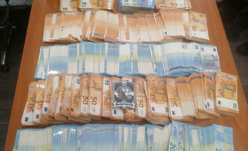 Καρέ - καρέ η δράση της «συμμορίας των 5» που λήστευε χρηματαποστολές Καρέ - καρέ η δράση της «συμμορίας των 5» που λήστευε χρηματαποστολές