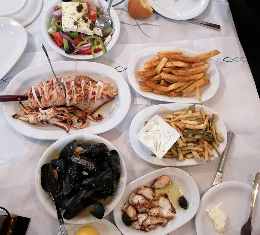 Ουζερί η Στοά Ουζερί η Στοά