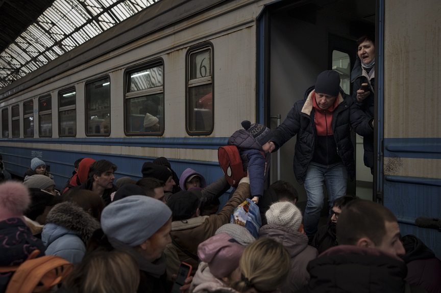 Πόλεμος στην Ουκρανία: Πάνω από ένα εκατομμύριο πρόσφυγες εγκατέλειψαν τη χώρα, σύμφωνα με τον ΟΗΕ