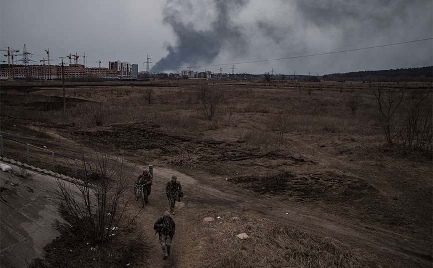 Πόλεμος στην Ουκρανία: «Χερσαίος διάδρομος συνδέει πλέον την Κριμαία με το Ντονμπάς»