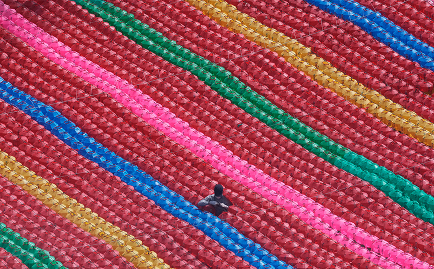 Πολύχρωμα λαμπιόνια Πολύχρωμα λαμπιόνια