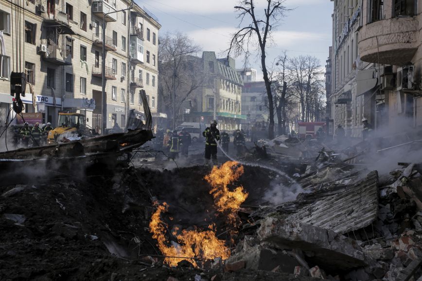 Πόλεμος στην Ουκρανία: Τουλάχιστον 6 άμαχοι νεκροί και 15 τραυματίες σε ρωσικό βομβαρδισμό στο Χάρκοβο