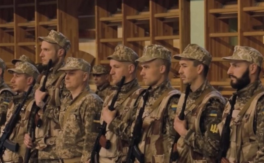Πόλεμος στην Ουκρανία: Ποδοσφαιρική ομάδα κατατάχθηκε σύσσωμη στον στρατό
