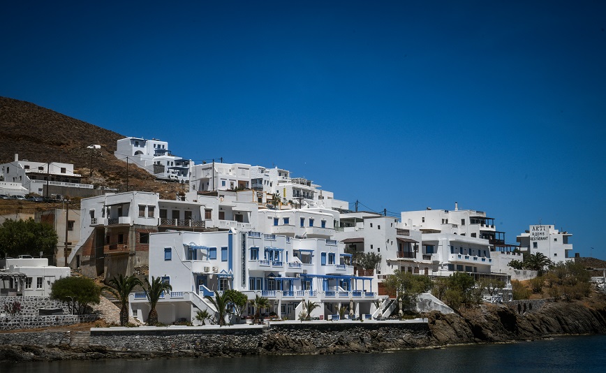 Guardian: Τα έξι κρυμμένα μέρη στην Ελλάδα για το καλοκαίρι – Ο προορισμός που ξυπνάει την ηδονή και στους πιο κυνικούς