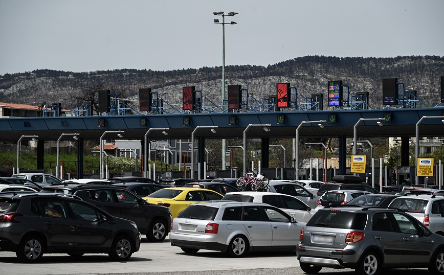 Έκτακτα μέτρα της Τροχαίας για την έξοδο των Χριστουγέννων