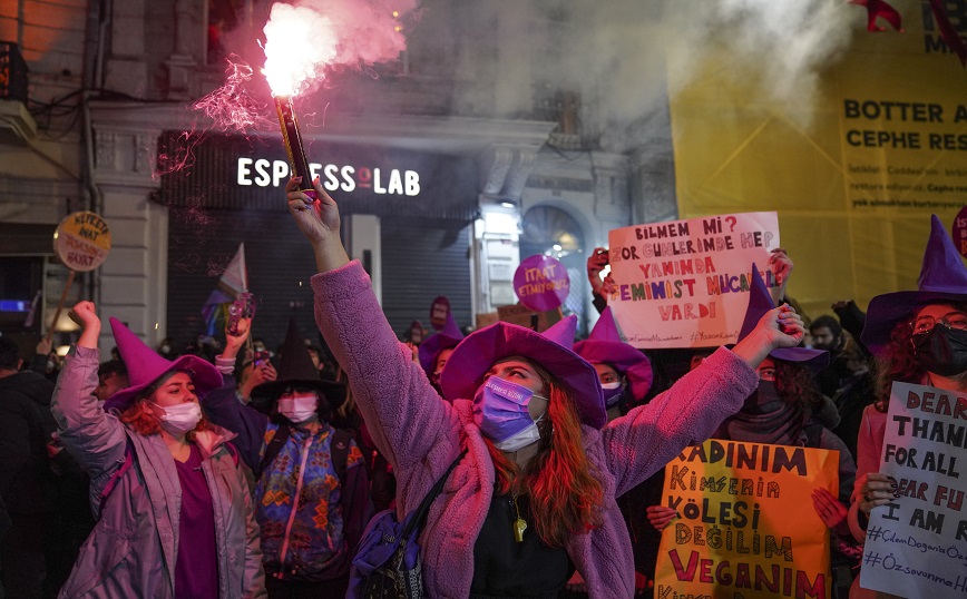 Τουρκία: Ζητείται το κλείσιμο φεμινιστικής οργάνωσης για προσβολή ηθών