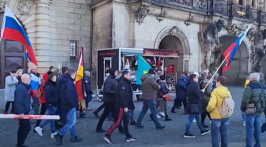 Γερμανία: Παράλληλες διαδηλώσεις για την Ουκρανία και τη Ρωσία στη Δρέσδη