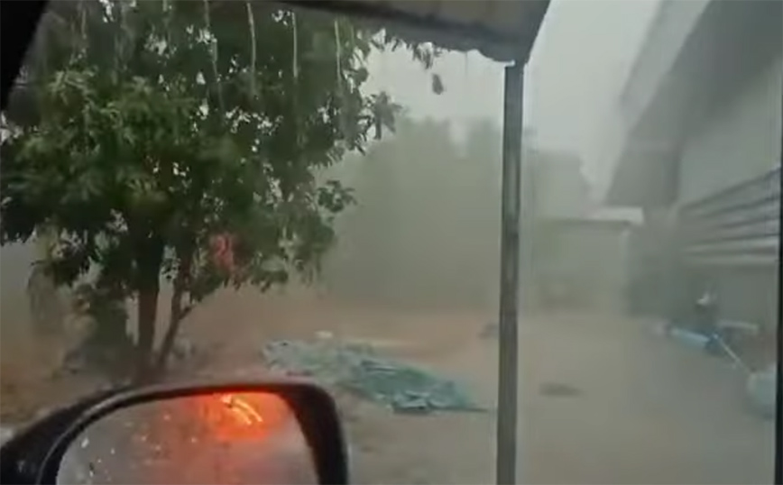 Αυτό θα πει  «σε απόσταση αναπνοής» από κεραυνό