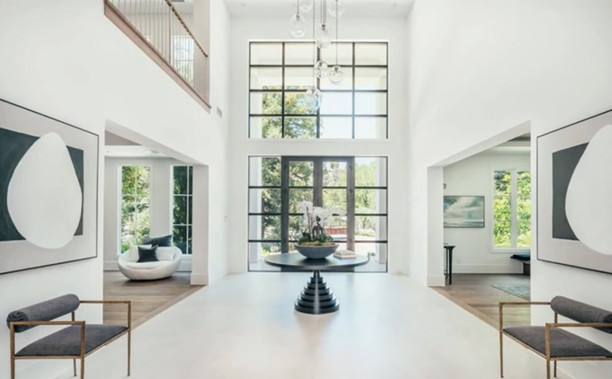 Η έπαυλη της Μαντόνα Η έπαυλη της Μαντόνα