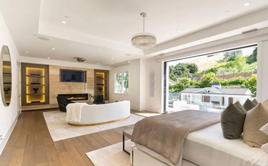 Η έπαυλη της Μαντόνα Η έπαυλη της Μαντόνα