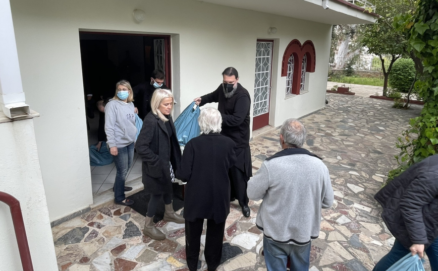 «Δέματα Αγάπης» από την Ι.Μ. Νέας Ιωνίας