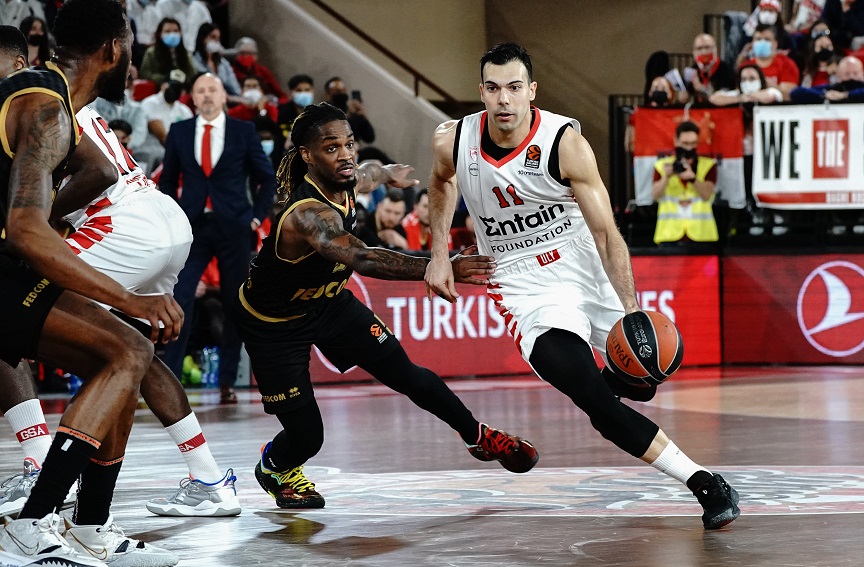 Euroleague: Ο Ολυμπιακός έχασε από τη Μονακό σε ματς – θρίλερ και θα παίξει ρέστα στο 5ο παιχνίδι