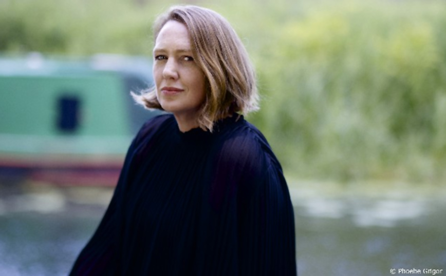 Η συγγραφέας Paula Hawkins