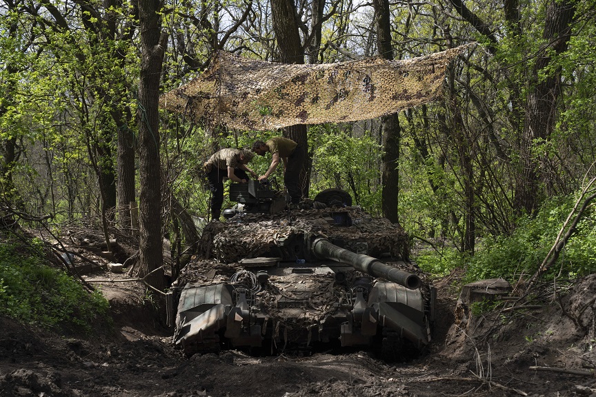 Πόλεμος στην Ουκρανία: Ο Ζελένσκι ζήτησε από τους Βούλγαρους να επισκευάσουν στρατιωτικό εξοπλισμό