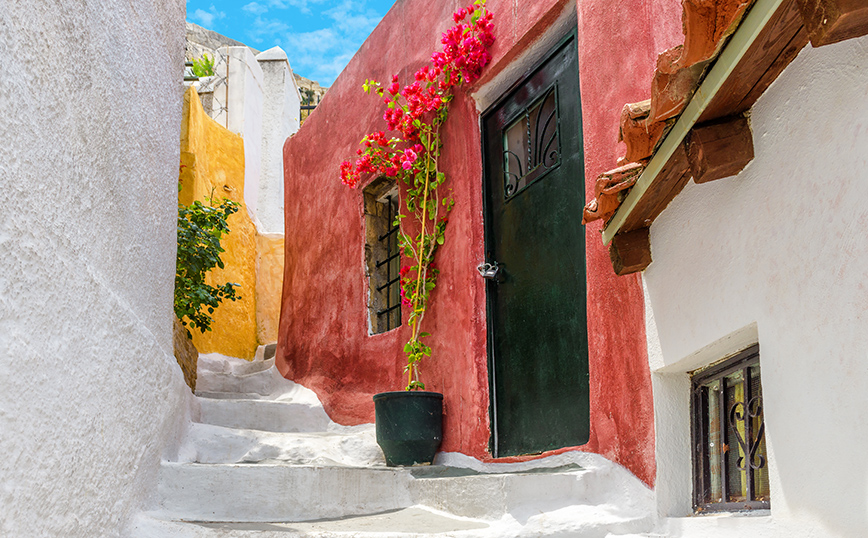 Χρωματιστά σπίτια στα Αναφιώτικα στην Πλάκα Χρωματιστά σπίτια στα Αναφιώτικα στην Πλάκα