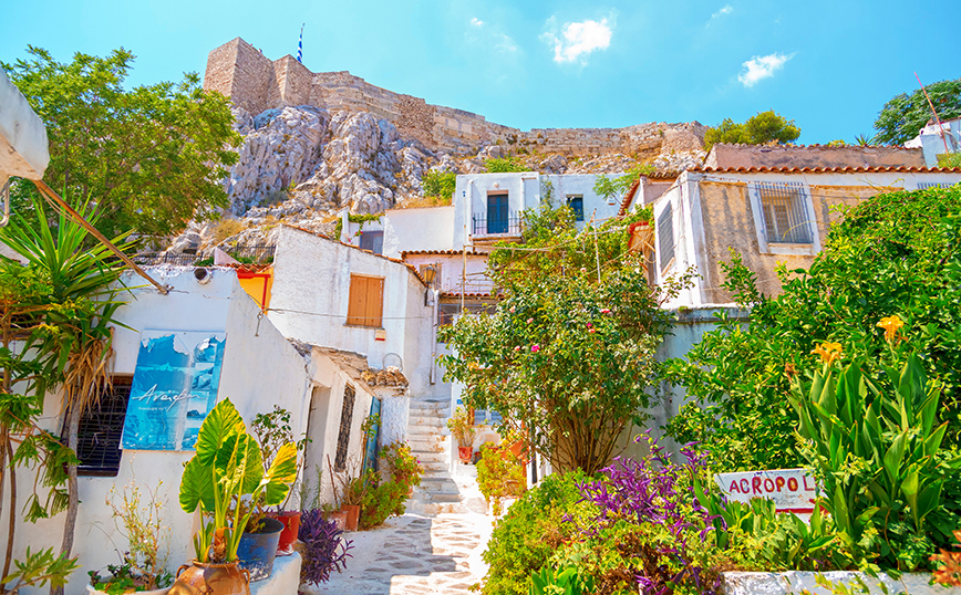 Τα γραφικά Αναφιώτικα στην Πλάκα Τα γραφικά Αναφιώτικα στην Πλάκα