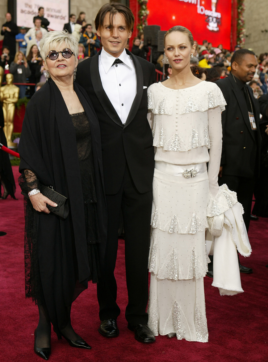 Τζόνι Ντεπ και η οικογένειά του Τζόνι Ντεπ και η οικογένειά του