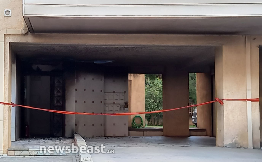 Έκρηξη σε πολυκατοικία στο Χαλάνδρι όπου μένει ο προϊστάμενος της Κρατικής Ασφάλειας Έκρηξη σε πολυκατοικία στο Χαλάνδρι όπου μένει ο προϊστάμενος της Κρατικής Ασφάλειας
