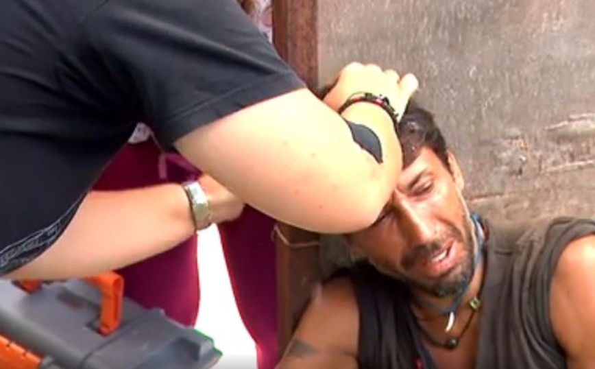 Survivor: Χτύπησε σοβαρά στο κεφάλι ο Κωνσταντίνος Εμμανουήλ