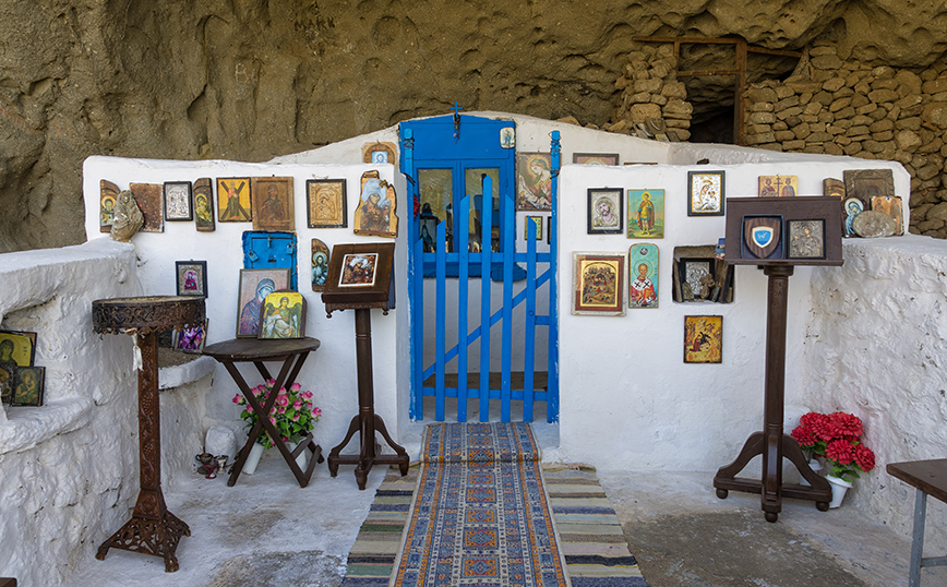 Το εσωτερικό στην Παναγία Κακαβιώτισσα στη Λήμνο Το εσωτερικό στην Παναγία Κακαβιώτισσα στη Λήμνο