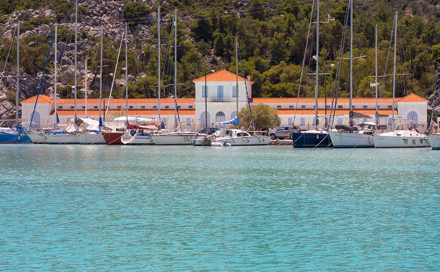 Τα ιαματικά λουτρά στα Μέθανα Τα ιαματικά λουτρά στα Μέθανα