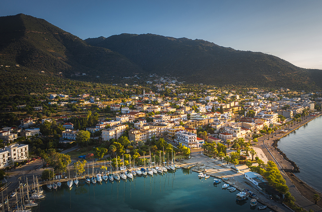 Η λουτρόπολη των Μεθάνων από ψηλά Η λουτρόπολη των Μεθάνων από ψηλά