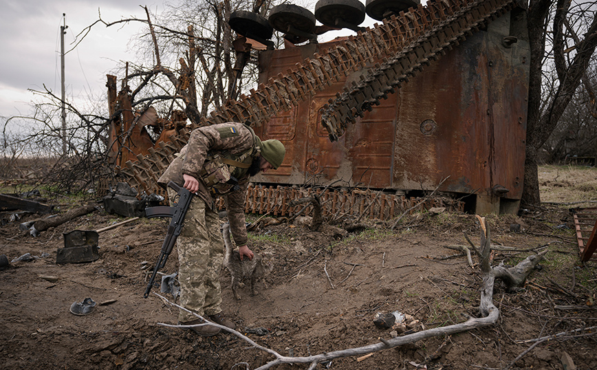 Οι Ουκρανοί κερδίζουν εδάφη στις πτέρυγες του μετώπου του Μπαχμούτ