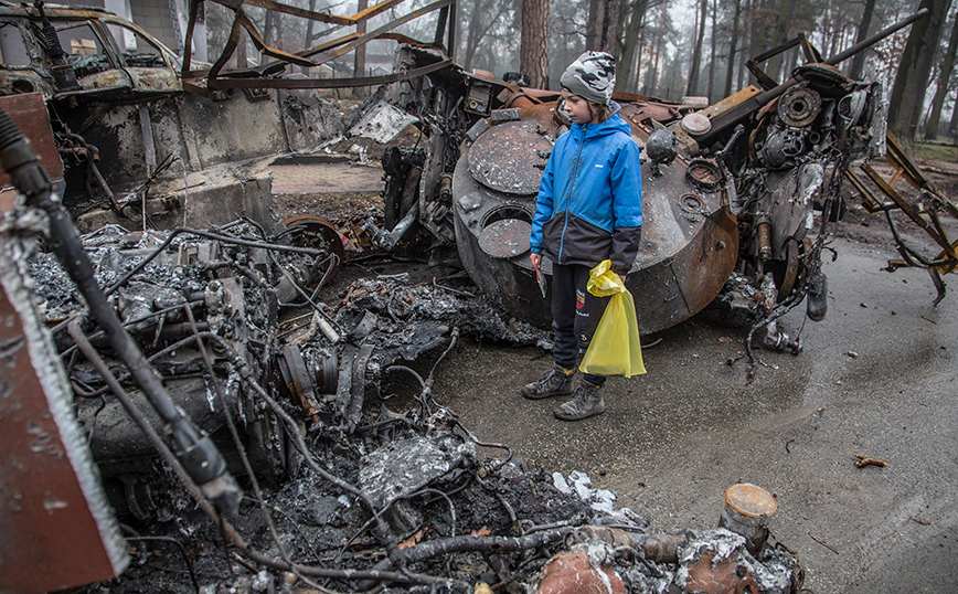Πόλεμος στην Ουκρανία: «Ο γιος μου κρύβει ψωμί γιατί φοβάται ότι θα πεινάσουμε»