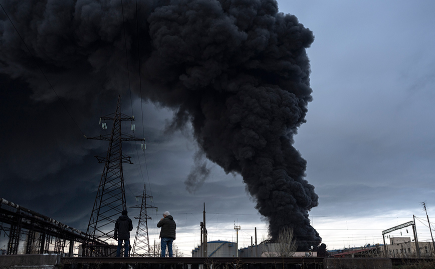 Ουκρανία: Μεγάλη πυρκαγιά σε εγκατάσταση αποθήκευσης καυσίμων