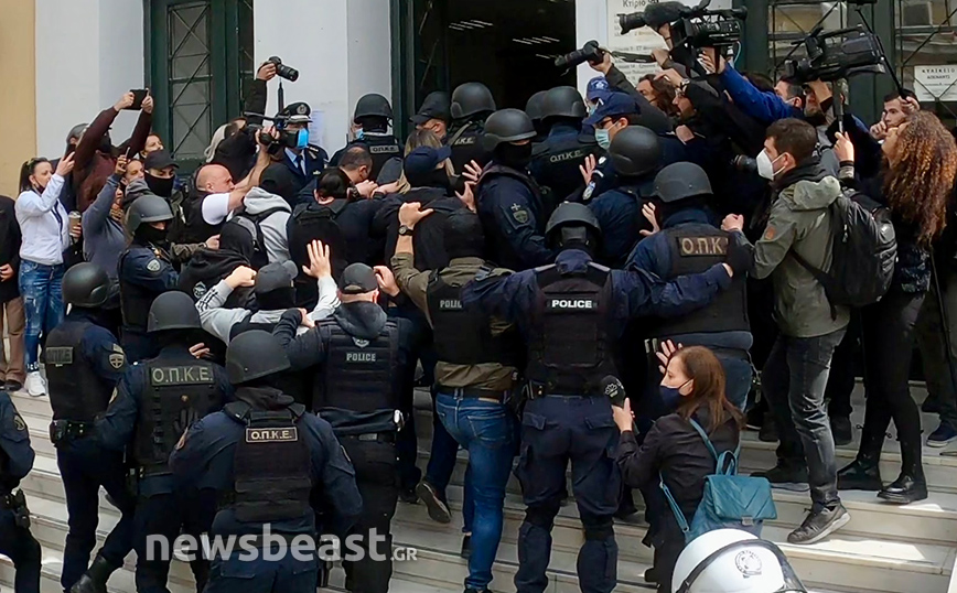 Η κινηματογραφική μεταγωγή της Ρούλας Πισπιρίγκου στην Ευελπίδων Η κινηματογραφική μεταγωγή της Ρούλας Πισπιρίγκου στην Ευελπίδων