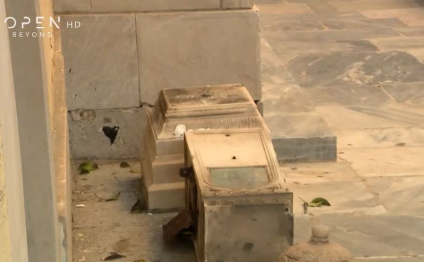 Άγνωστοι έσπασαν το μαρμάρινο προσκυνητάρι του Αγίου Γεωργίου στην πλατεία Καρύτση