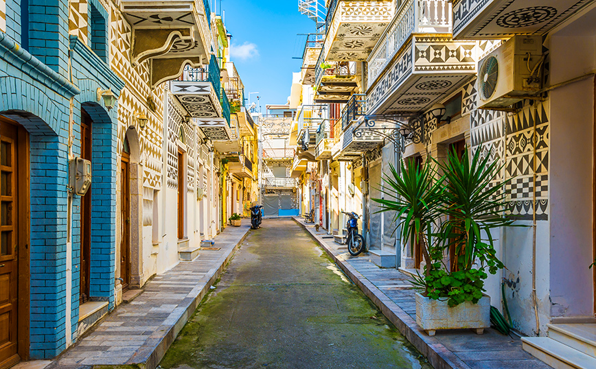 Δρομάκι στο Πυργί στη Χίο Δρομάκι στο Πυργί στη Χίο