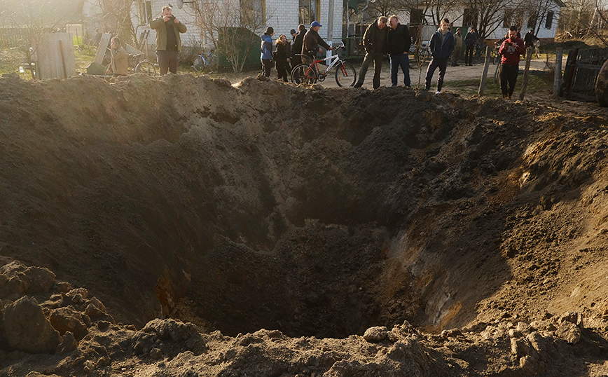 Ουκρανία: 5 νεκροί στο Ντονμπάς, εκρήξεις νότια του Κιέβου – Κάλεσμα στους κατοίκους 6 πόλεων να τις εγκαταλείψουν  
