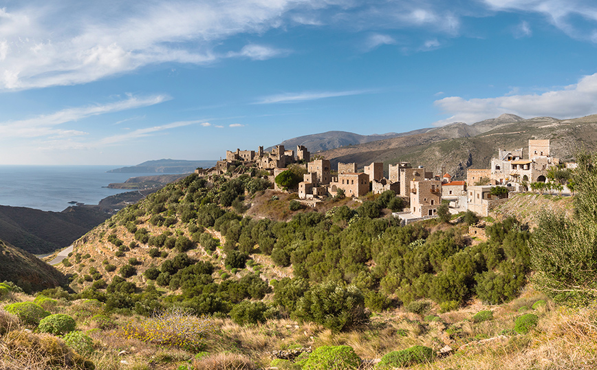 Η Βάθεια από μακριά