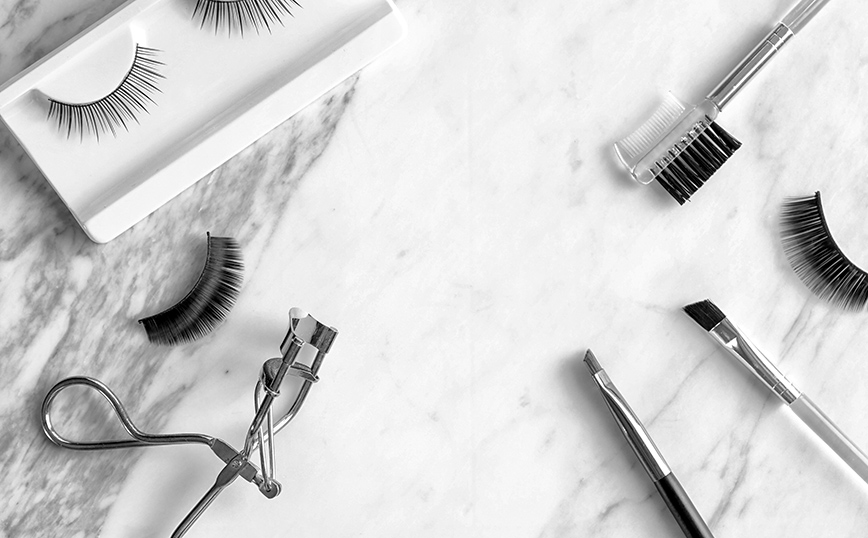 Ψεύτικες βλεφαρίδες Ψεύτικες βλεφαρίδες