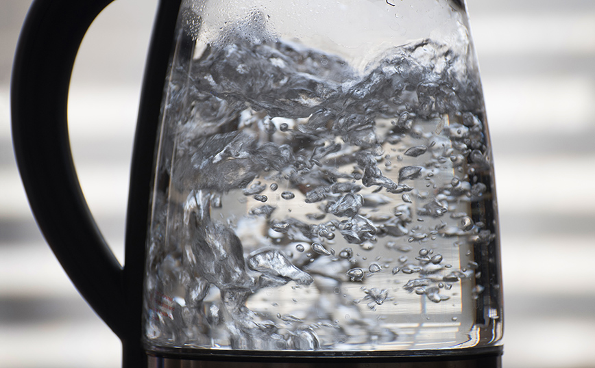 Βραστό νερό Βραστό νερό