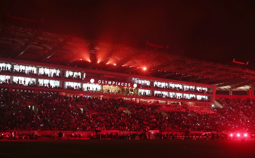 Έγινε η απονομή του πρωταθλήματος στον Ολυμπιακό