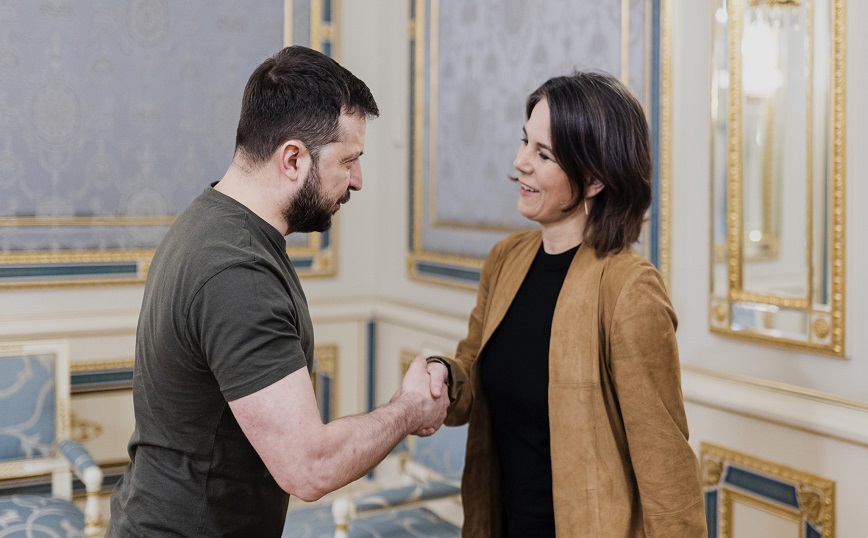 Ουκρανία: Στο Κίεβο οι ΥΠΕΞ Γερμανίας και Ολλανδίας – Συναντούν Ζελένσκι