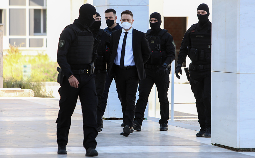 Μπάμπης Αναγνωστόπουλος: Πήρε τον ρόλο του… θύματος – «Η Καρολάιν είχε βίαια ξεσπάσματα, με χτυπούσε»